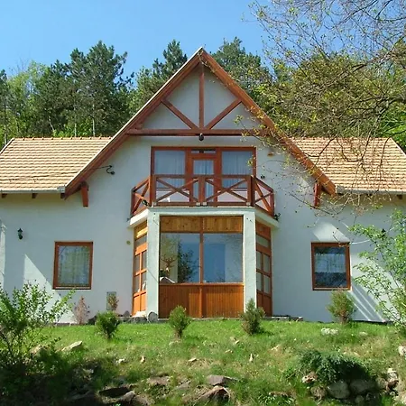 Szarvas Panzio 招待所 Erdőbénye